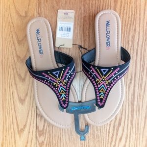 NWT Wallflower black boho flip flops size 10